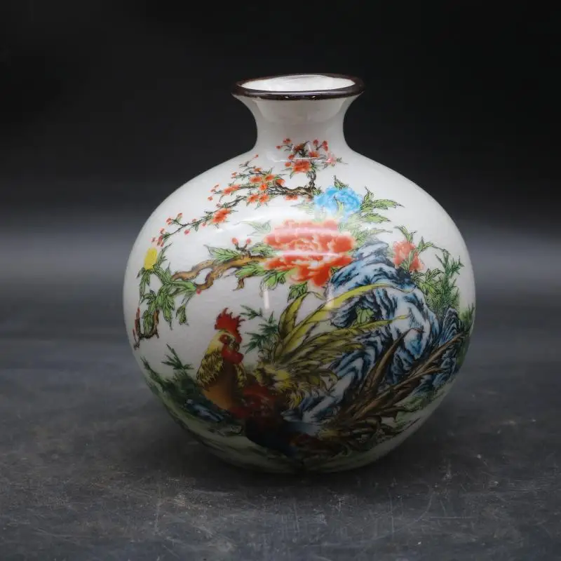 Chinese Famille Rose Porcelain Qing Qianlong Rooster Design Vase 6.10 inch