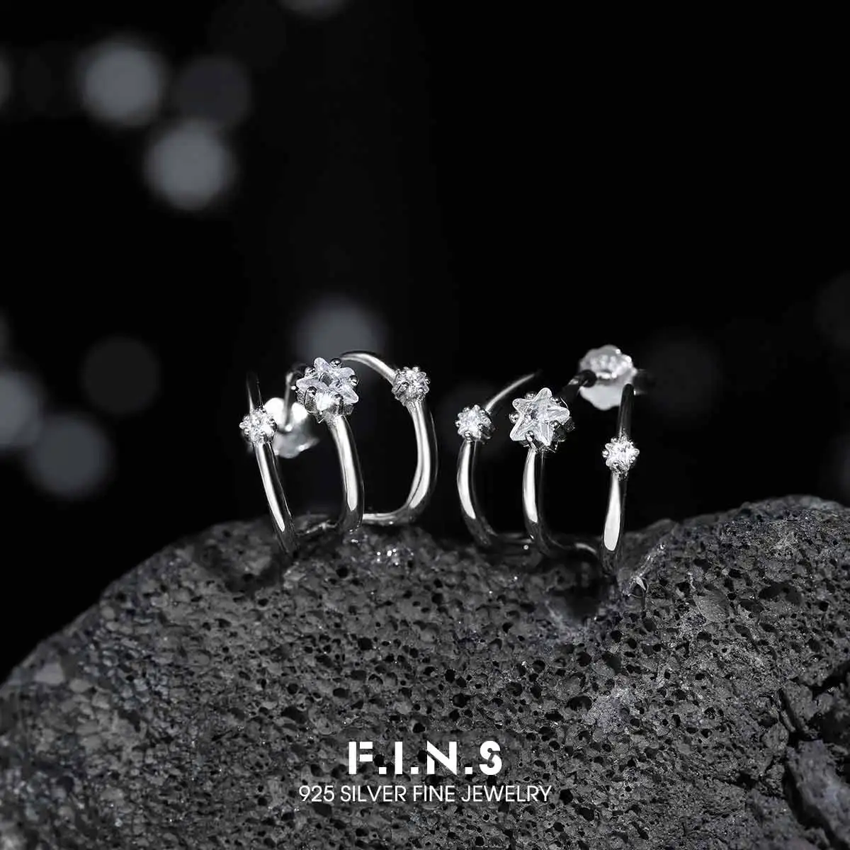 

F.I.N.S оригинальные минималистичные серьги-гвоздики из стерлингового серебра 925 пробы с тремя зубцами, циркон, звезды, пирсинг ушей, гипоаллергенные ювелирные изделия