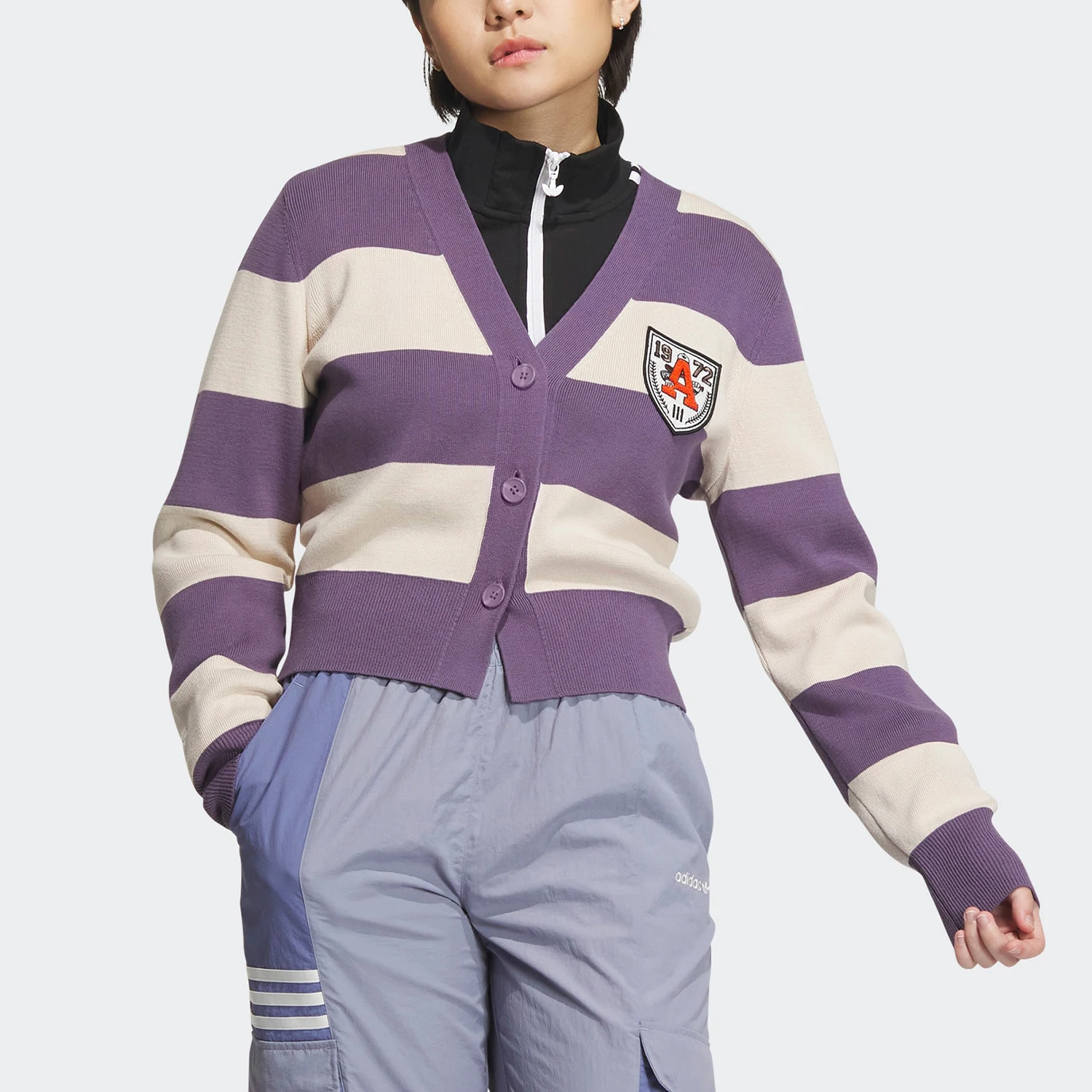 

Adidas genuine 2023 New Women's Casual Striped V-Neck Knit Jacket IN1068