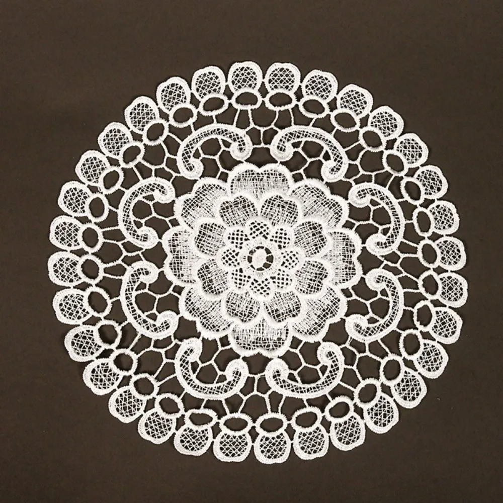 

Орнамент, реквизит, кружевная вышивка, скатерть, круглая белая кружевная подставка для столовых приборов, чайный коврик, полая подставка для кофе, декор для свадебного банкета