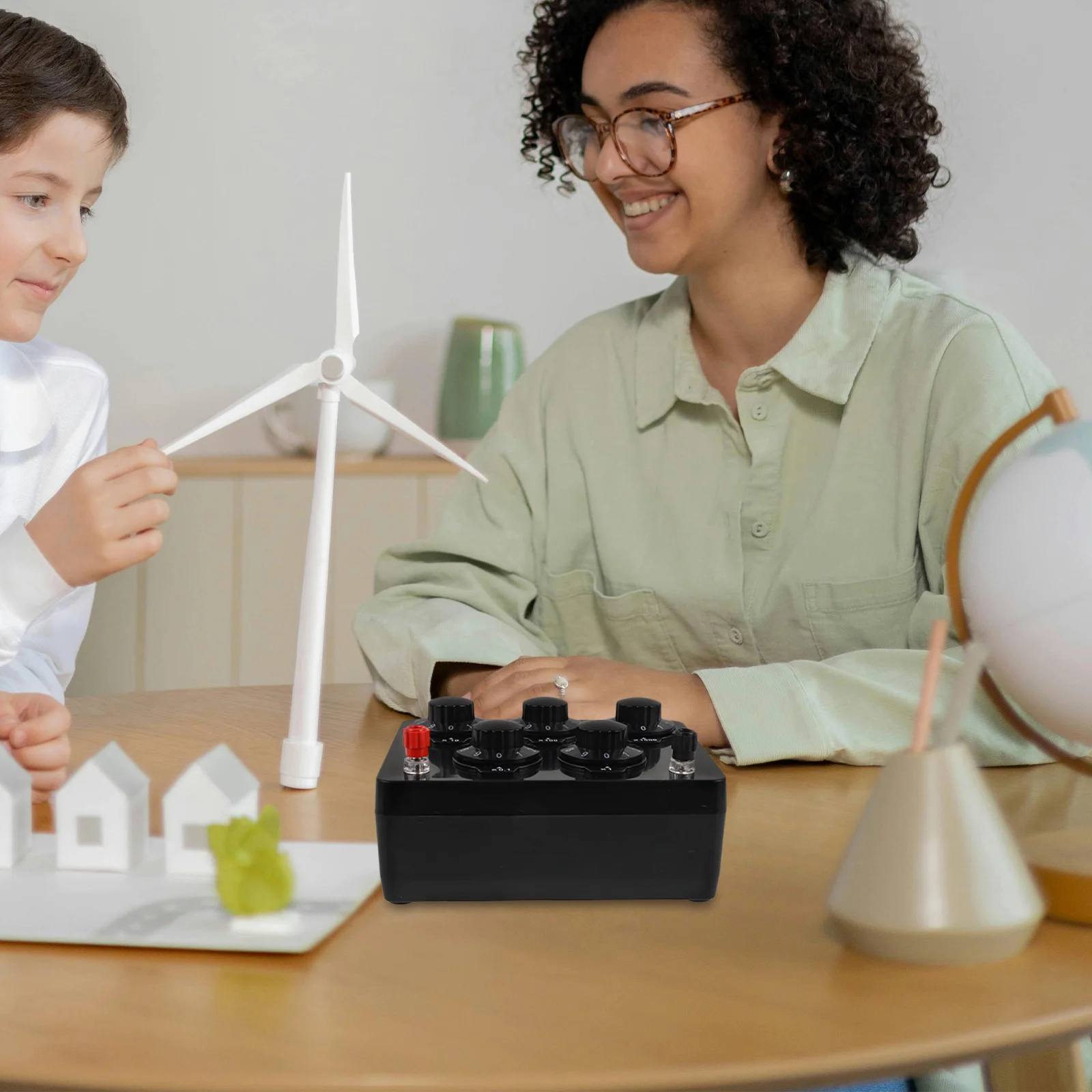 

Adjustable Resistance Box 0-9999 Ohm High Accuracy Portable Physical Electrical Experiment Tool Resistance Box