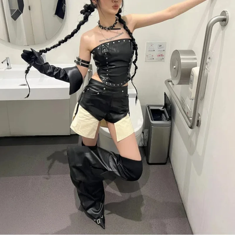 Lolita-sujetador sin mangas con remaches para mujer, traje de pantalones cortos con bolsillos y cremallera, Color sólido, estilo japonés, Punk, 2024