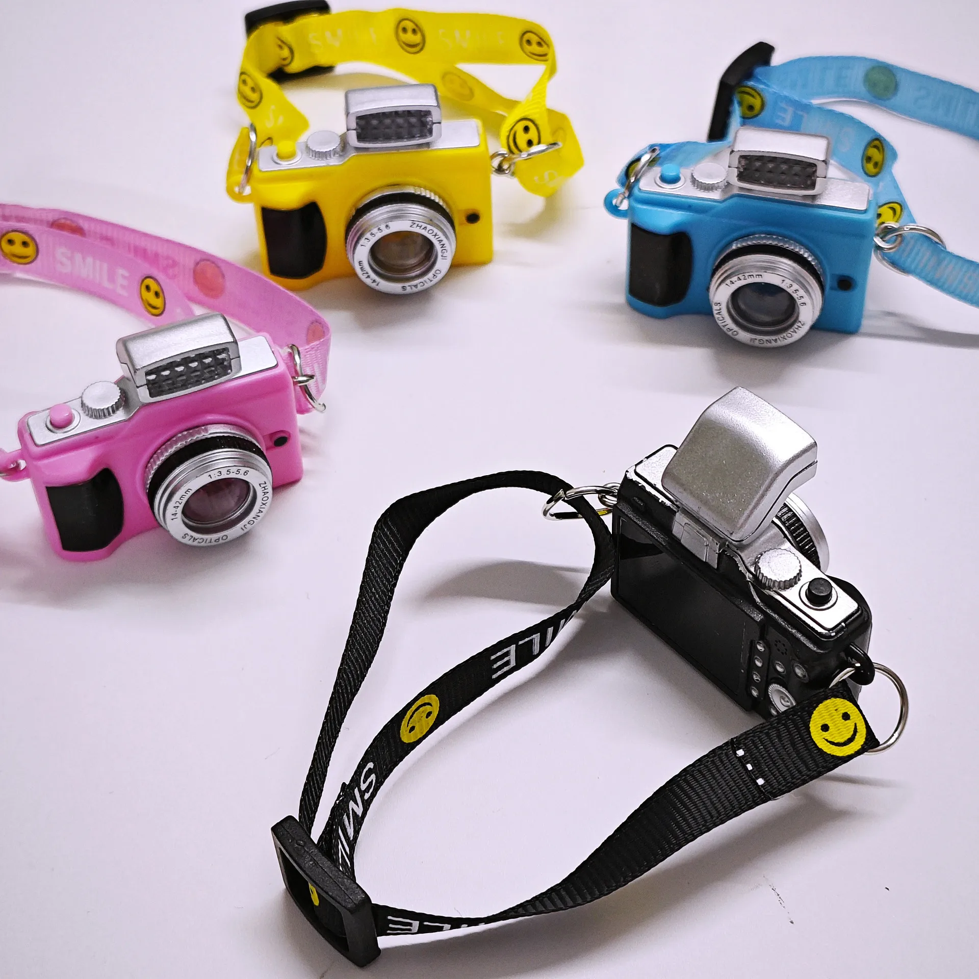 doll cute SLR camera pendant can be used to flash toy accessories adjustable doll with camera pendant for replacement.