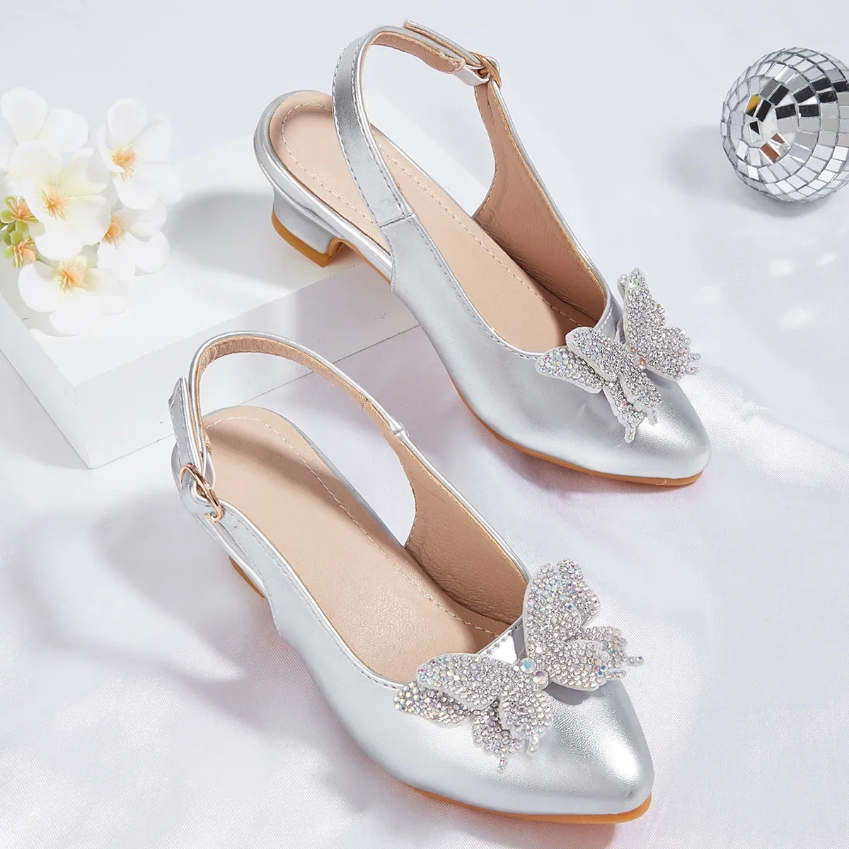 2025 New Girls' Princess Shoes Fashion Pointed-toe Rhinestone Butterfly Children's High Heels Girls' Sandals for Ages 7-12T