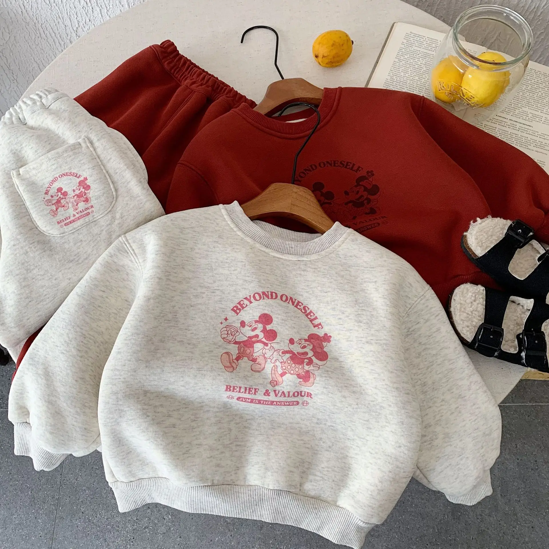 

Kids Korean Fleece Set, New Cartoon Print Warm Two-Piece Outfit for Autumn Winter