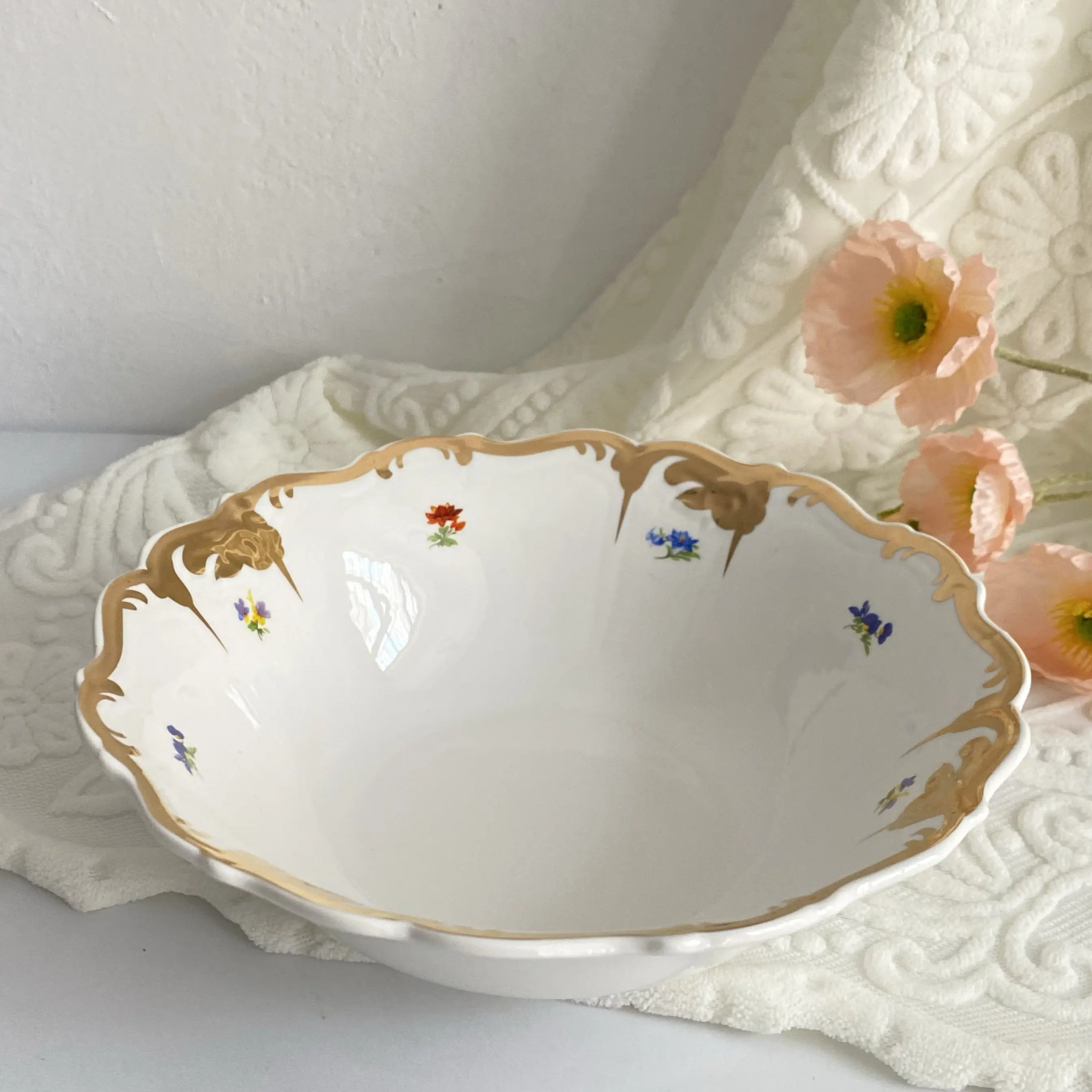 PYH luxury heavy industry gold-painted white background small flower ceramic large soup bowl household noodle bowl