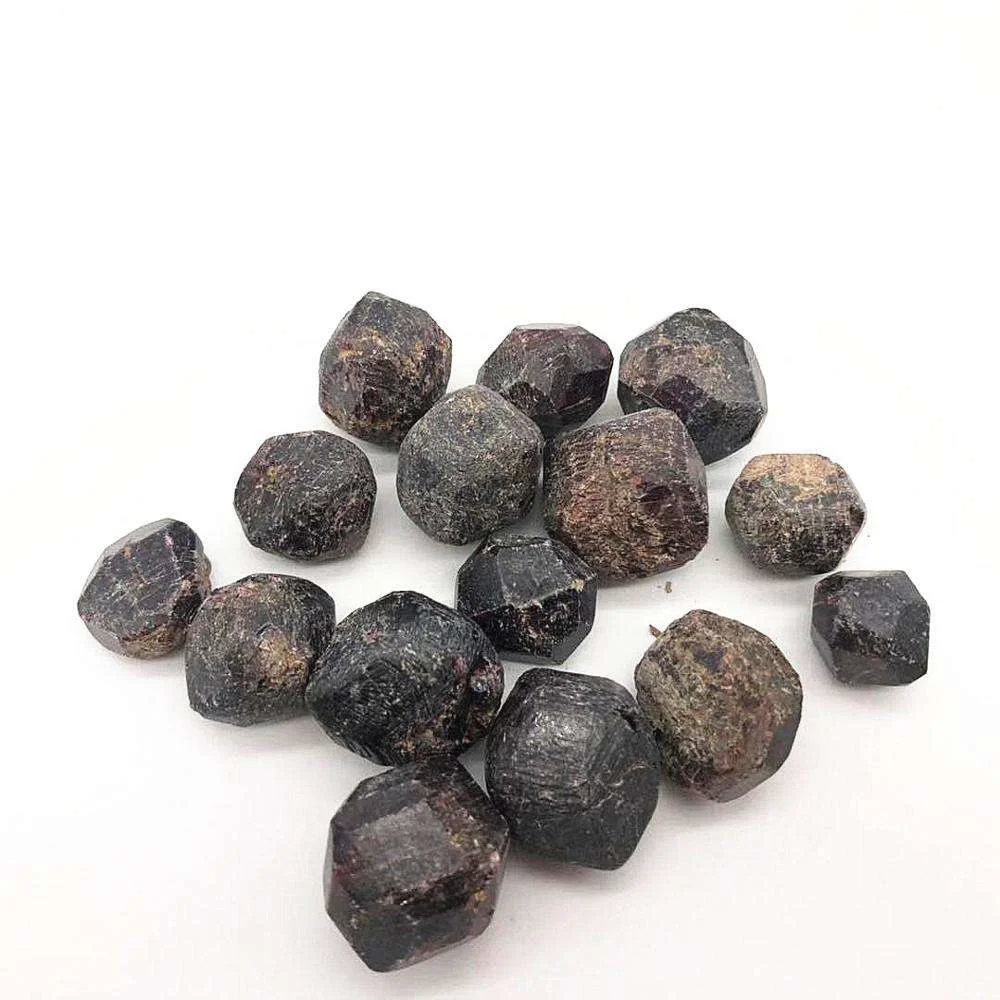 Bulk wholesale natural unprocessed rough garnet stone