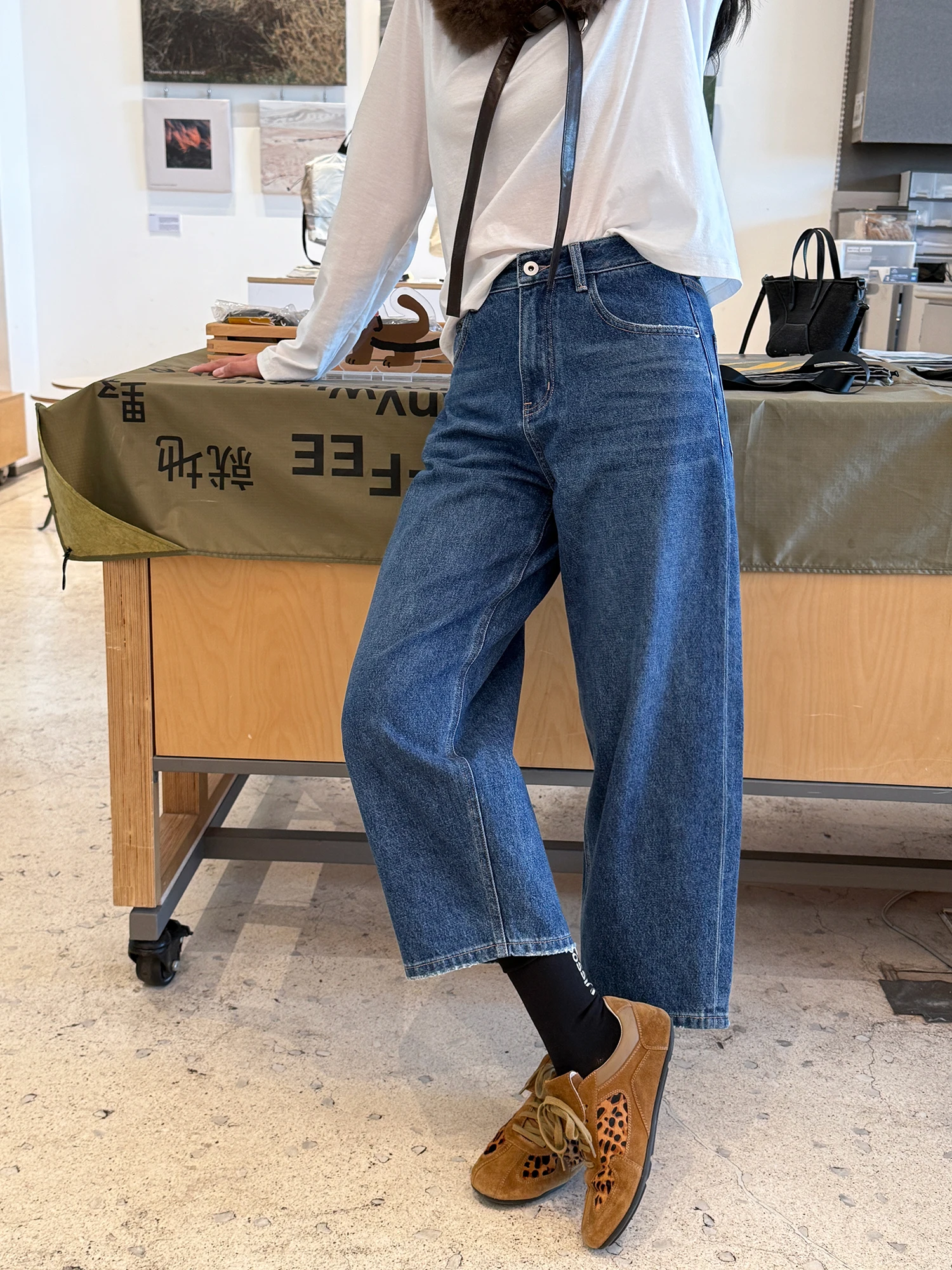 

Модные прямые джинсы из хлопковой смеси, суперкомфортные, на молнии, для молодых и стильных, на все сезоны.