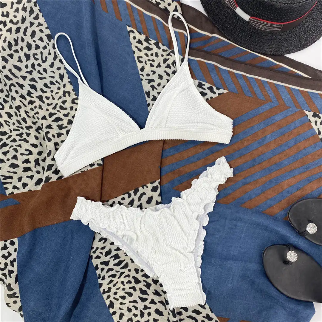 Gefalteter Bikini mit mittelhohem Bund, Damen-Badeanzug, zweiteiliges Bikini-Set, Badeanzug mit Rüschen und Volants, Badebekleidung, Modell V2957. – Detail 7