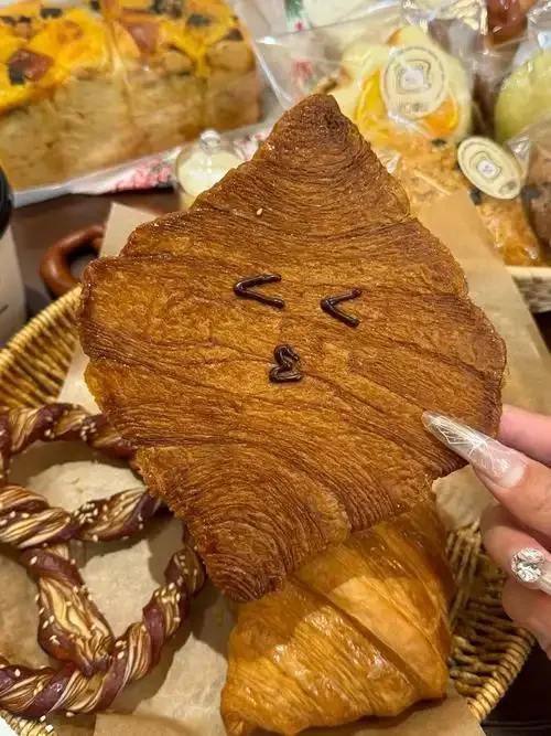 

Car Glasses Case Holder Multifunctional Anti-Scratch & Dustproof Secure Grip With Card Slot For GWM GREATWALL WEY TANK Haval Ora