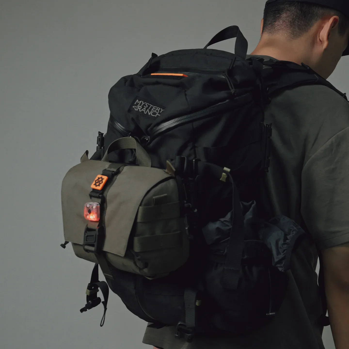 CHAOS TAP-09 Isotope Functional Lightweight Commuter Sling Camera Bag(Strap excluded)