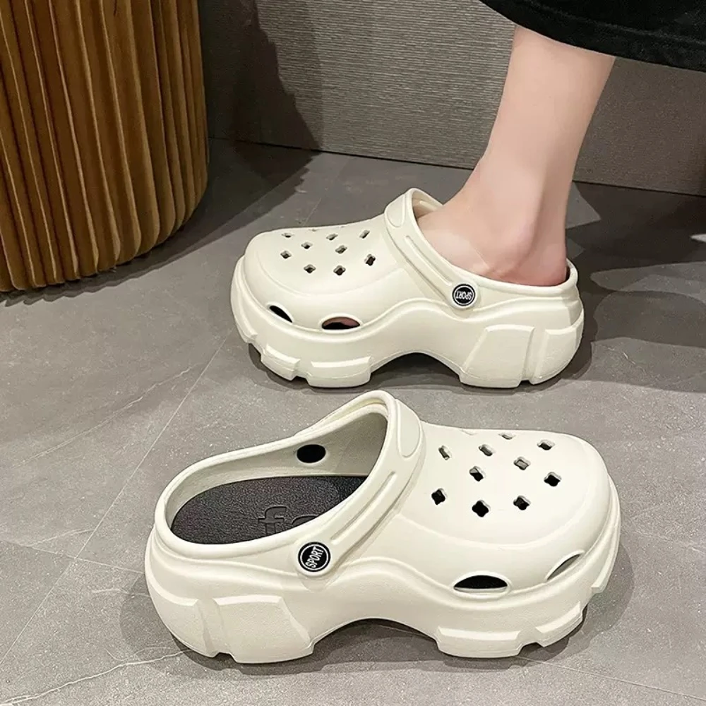 

Summer thick-soled beach shoes with anti-slip uppers and thick-soled outdoor flip-flops