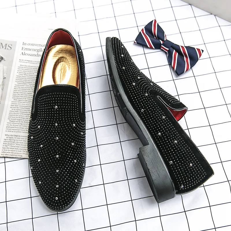 

New Business Men Loafers European American Casual Light Comfortable Fashionable Small Leather Shoes Social Shoe Men Sizes 38-47