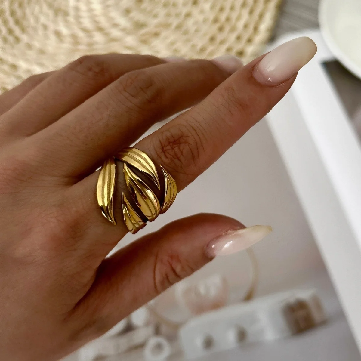 Punk-Ringe aus gehämmertem Edelstahl mit hohlem S-förmigem Blütenblatt- und Spiral-Design für Damen und Herren, trendiger geometrischer stapelbarer Fingerring-Schmuck – Detail 10