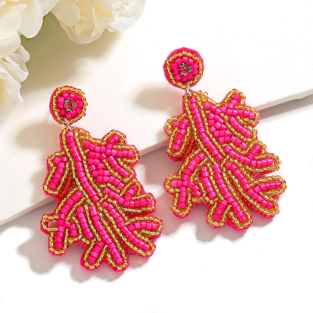 

Women's Bohemia Exaggeration Pattern Beaded Earrings Hand Weaving Alloy Creative Fabric Rice Bead Fashion Jewelry