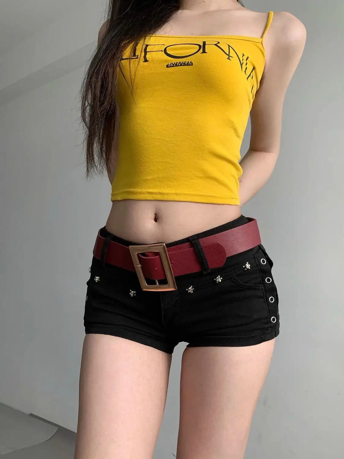 Y2k Shorts for Women Low Waist Rivet Super Denim Shorts Female Slim Hot Pants Black White