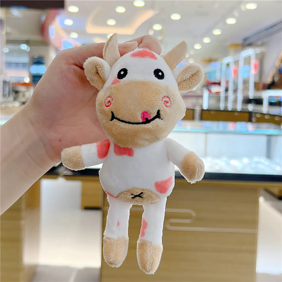 A mini cartoon cow plush toy for pet grinding teeth cleaning teeth play plush toy, there is no sound inside, suitable for pets t