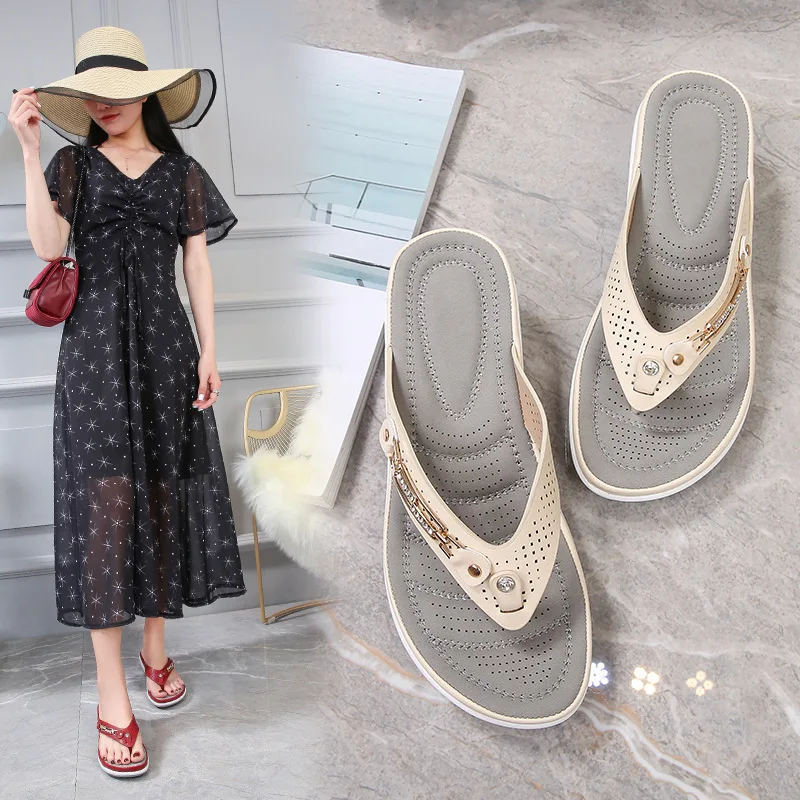 2023 Women\'s Slippers Summer New Fashion Metal Button Slides Shoes Wedge Beach Sandals Women Outside Platform Leisure Flip Flops