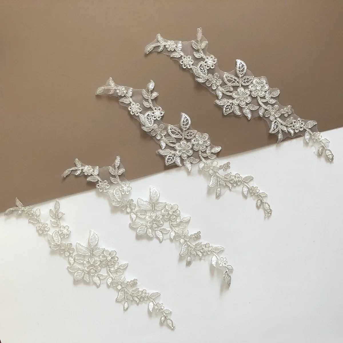 4Pcs Silver Ivory Lace Applique Patches Flower Lace Fabric For Garment Wedding Accessories Cloth DIY Craft 24X6cm