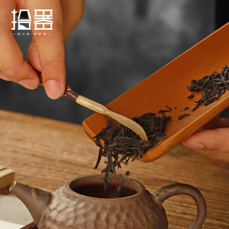 Handmade purple bamboo whip handle ox horn head tea pull tea needle hairpin tea scoop tea grilled tea ceremony six gentleman spa