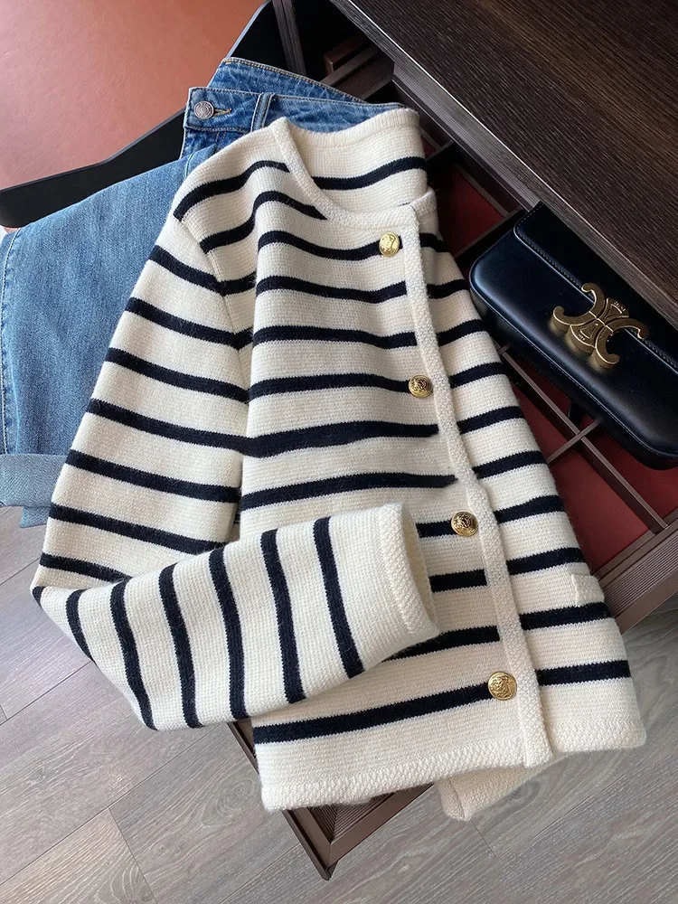 2 Colors Striped Knitted Sweater Black Cardigan Women Korean Fashion Long Sleeve Top Casual Cardigans Women Clothes Crop Sweater