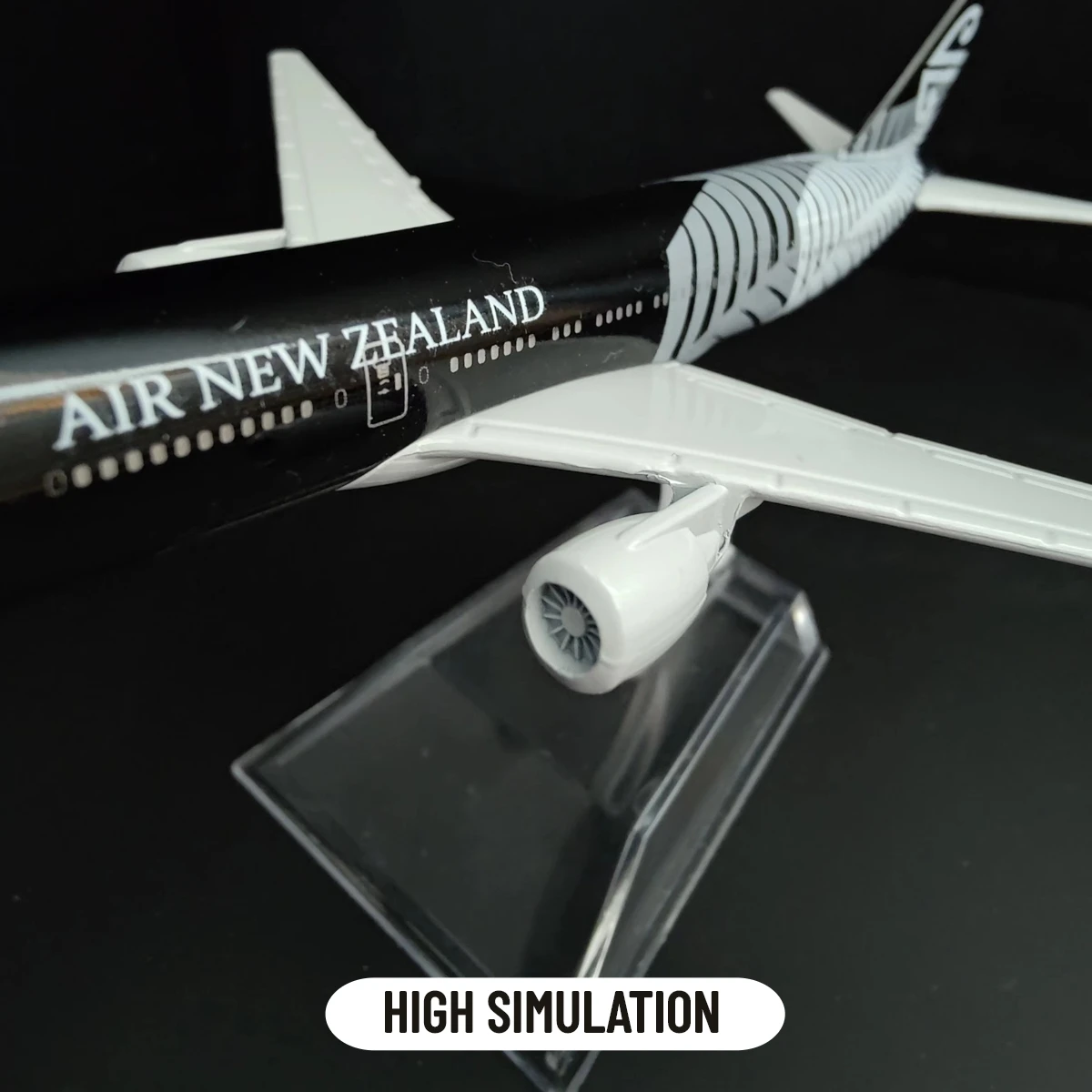 Scale 1:400 Metal Aircraft Replica New Zealand Airlines B777 Plane Boeing Airbus Aviation Model Diecast Miniature Collection Toy