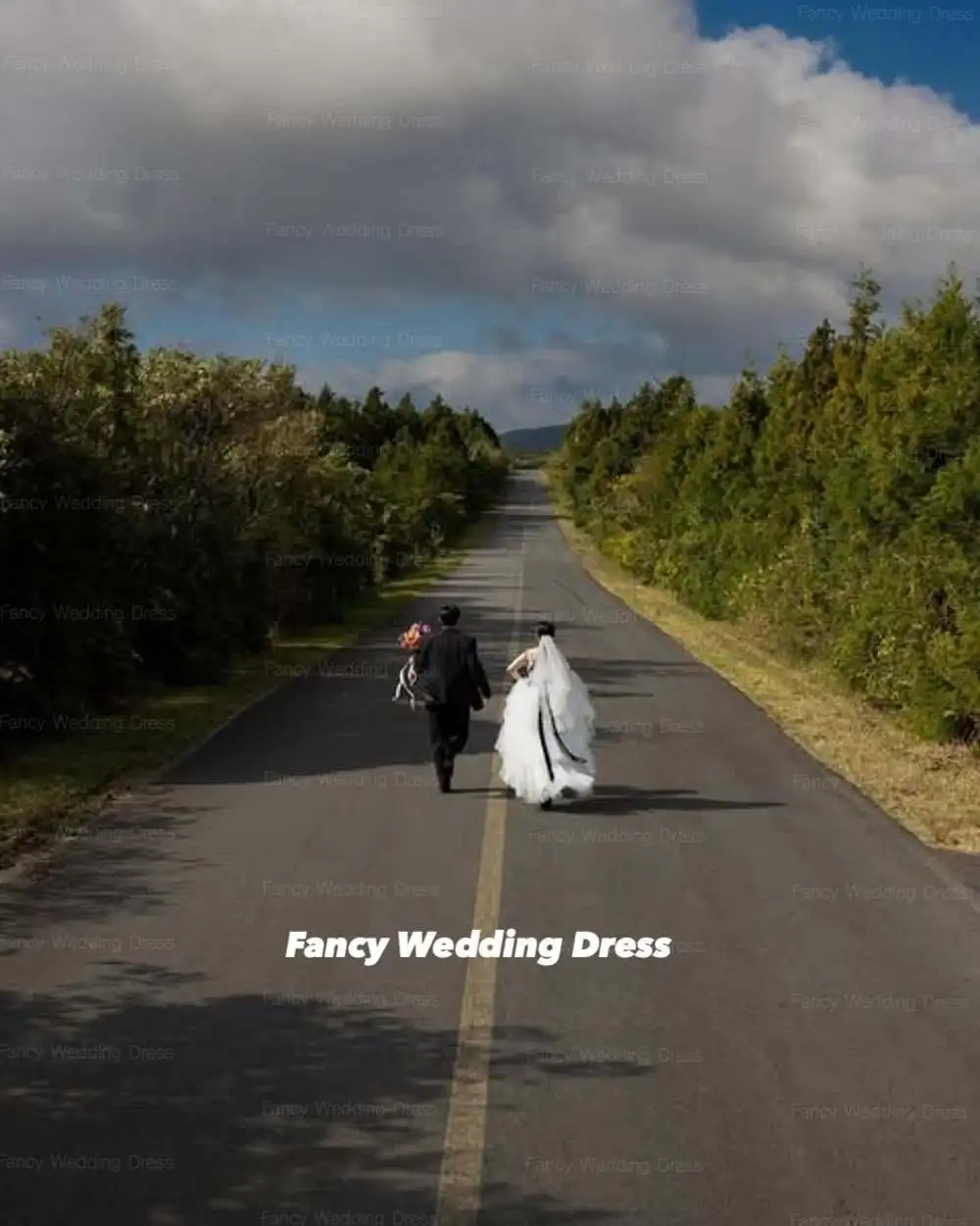 Abito da sposa fantasia principessa senza spalline Servizio fotografico coreano Una linea di abiti da sera in tulle morbido Corsetto posteriore personalizzato