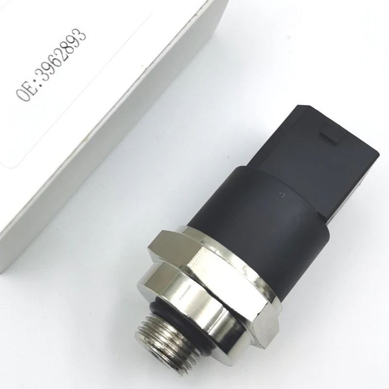 Truck Oil Pressure Switch Sensor For VOLVO FH FM D12A D16A OE: 3962893 8156776 8143247 - view 3