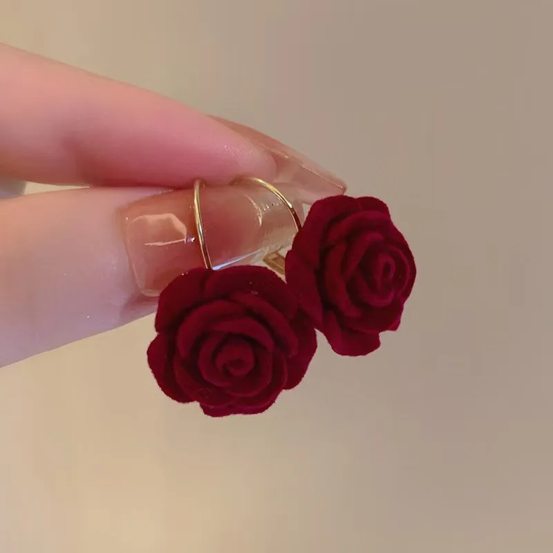High end retro wine red rose earrings, elegant women's ear buckles, fashionable accessories