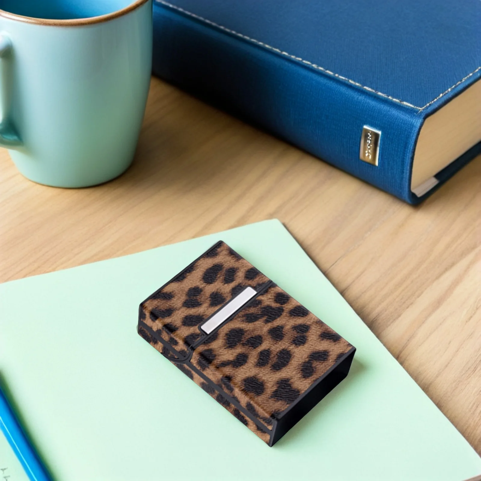 

1pc Cigarette Case Protective Shell Leopard Print PU Metal Automatic Smokeproof Moisture Resistant for Men
