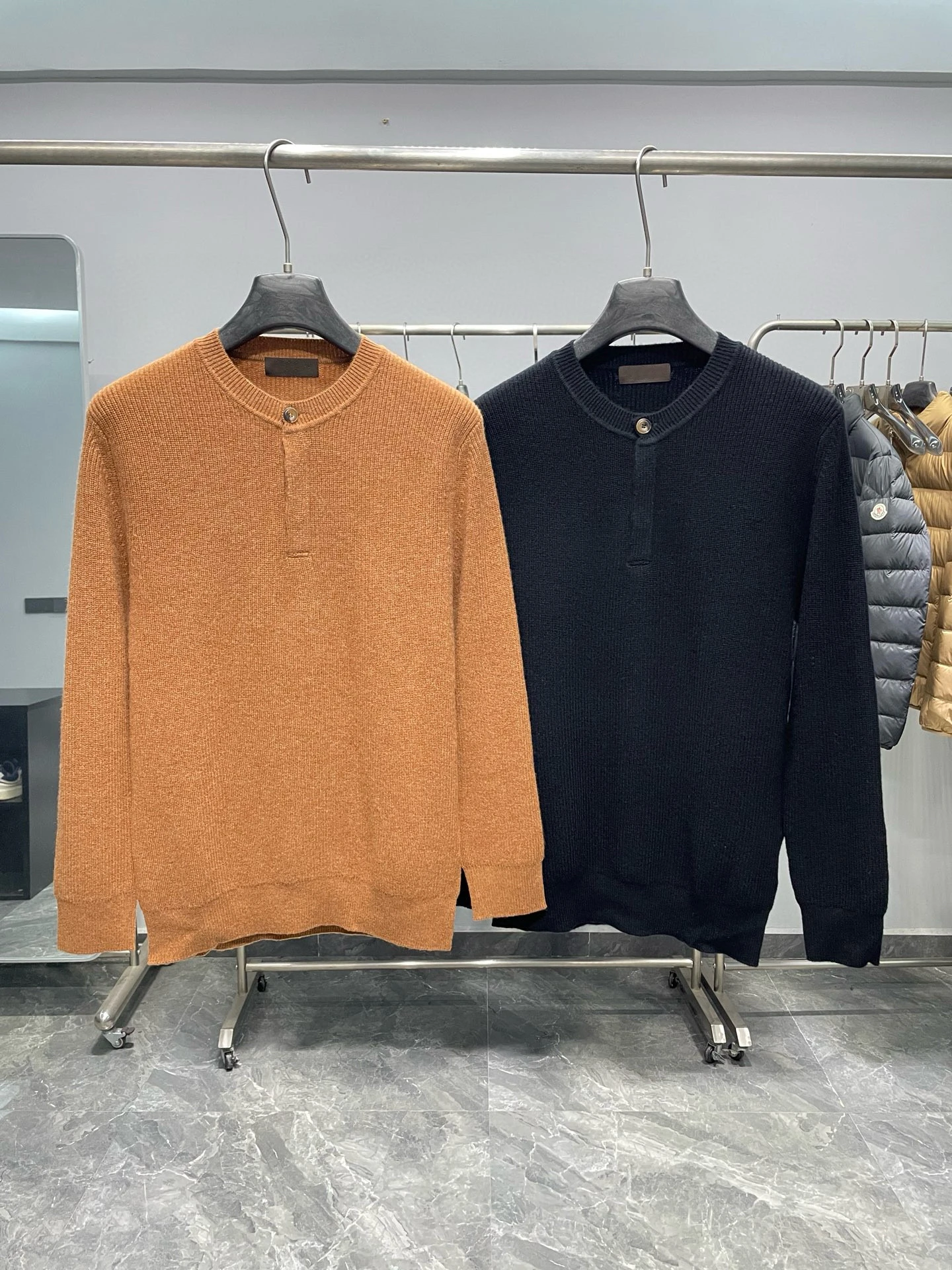 

Модный универсальный мужской трикотаж из 100% шерсти: повседневный деловой стиль, длинный рукав, круглый вырез, дышащий, осенне-зимний, цветной.