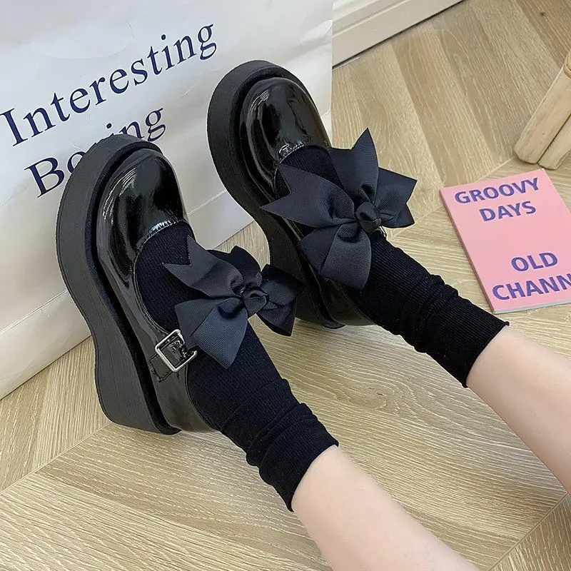 Lolita Shoes Platform Black High Heels Shoes Women Pumps Fashion Patent Leather Plarform Shoes Woman Round Toe Mary Jane Shoes