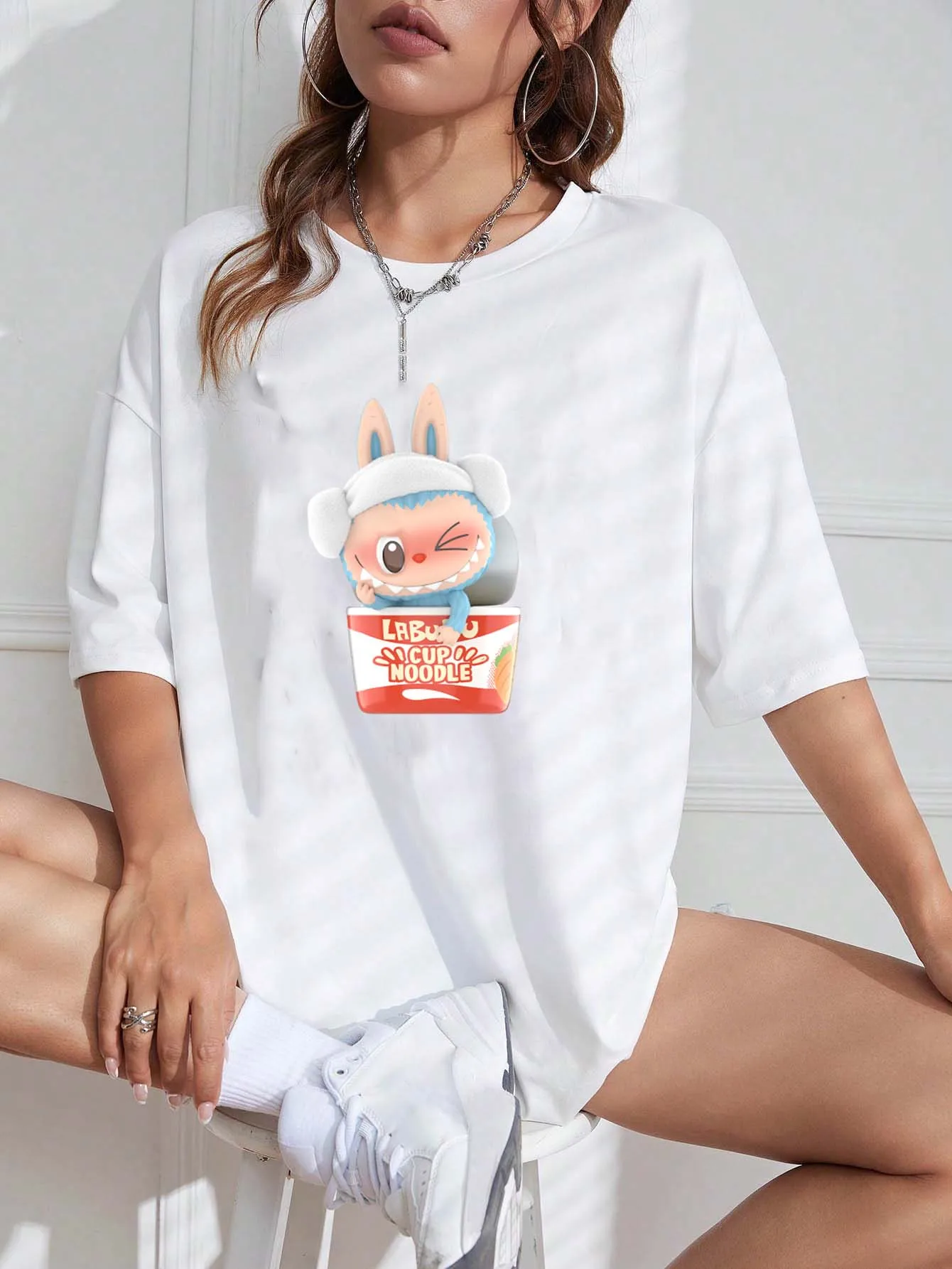 “Bulala Noodle Cup Bunny: Azul - pelucido, llamativo, instantáneo - fideos - diseño temático para camisetas Bulala”.