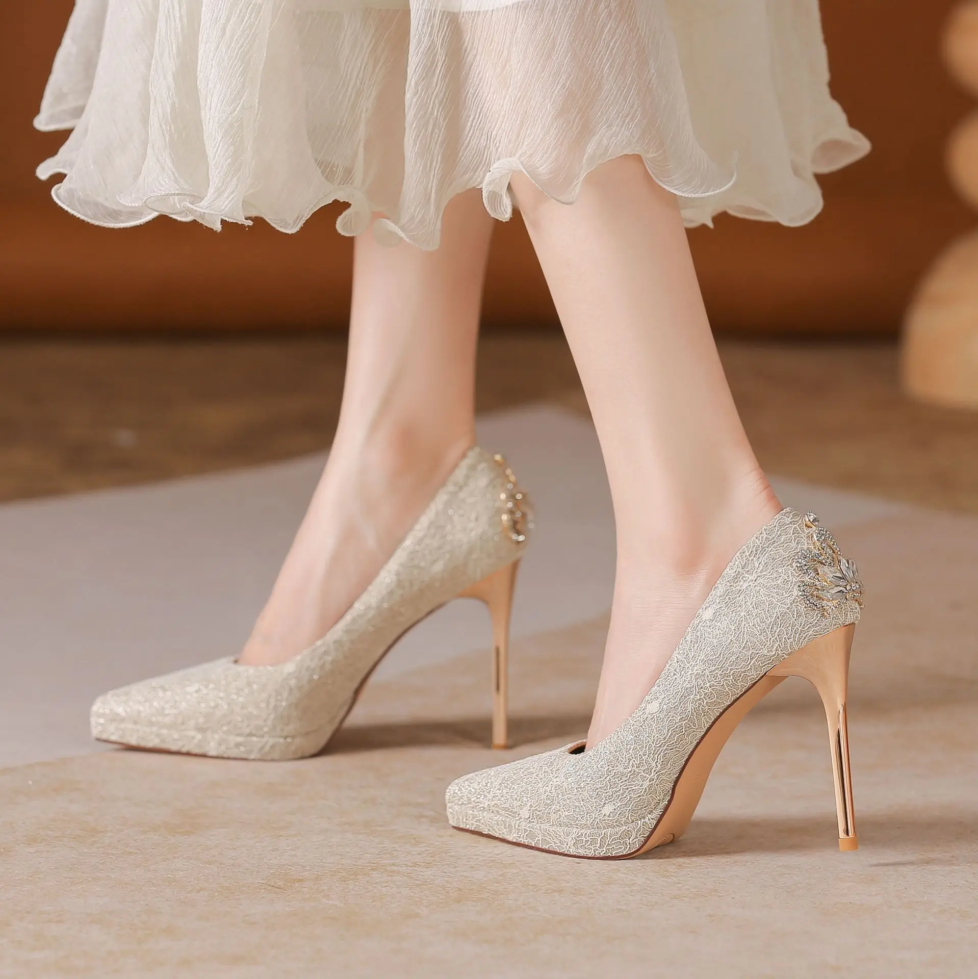 

Waterproof Table Banquet Dress Bridesmaid Shoes Wedding Shoes Rhinestone Temperament Crown High Heels Muse Pointed Shoes