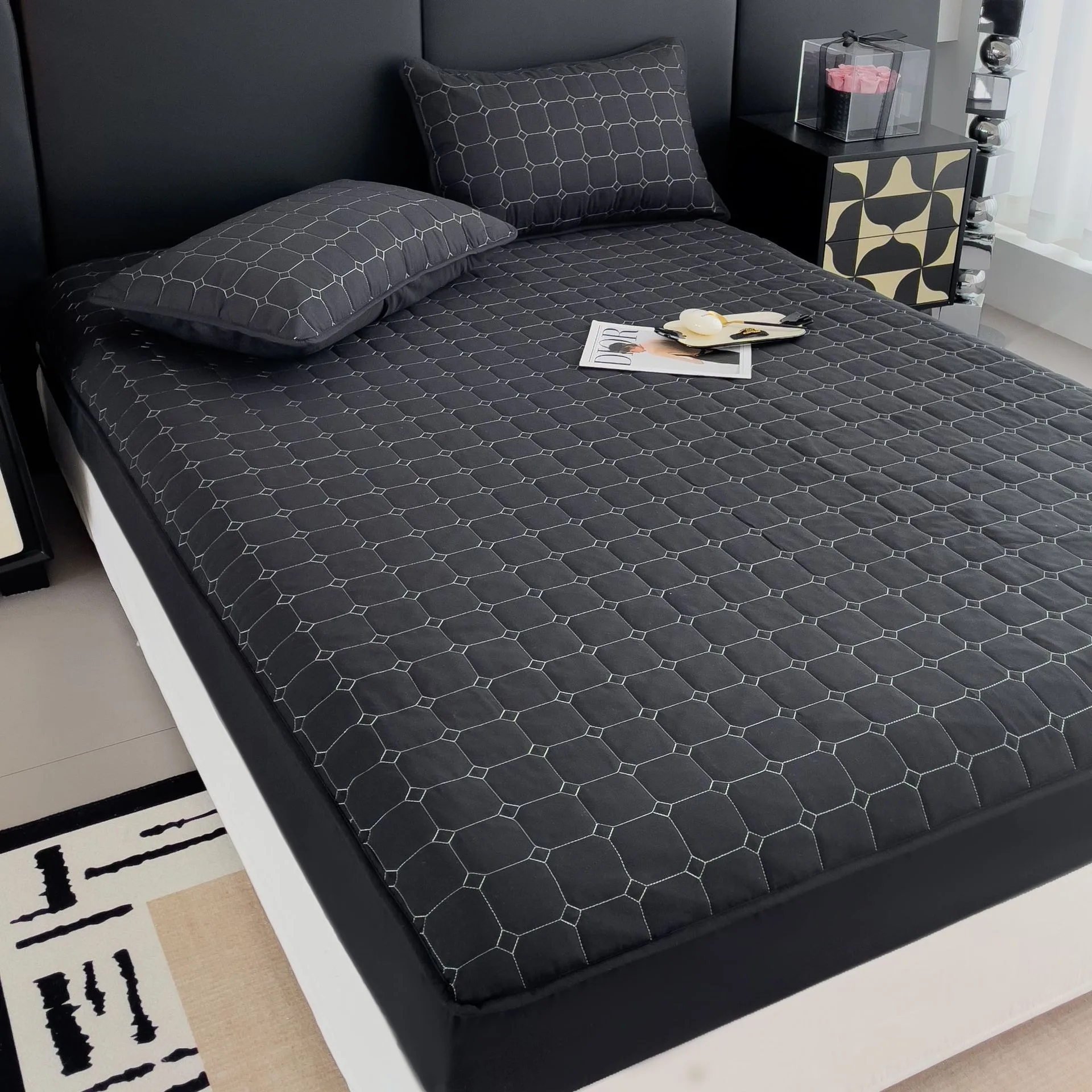 1 Piece of Black Solid Color Waterproof BedSheet,bedding Embossed Ultrasonic Cotton,Home Autumn Winter(Excluding pillowcase)