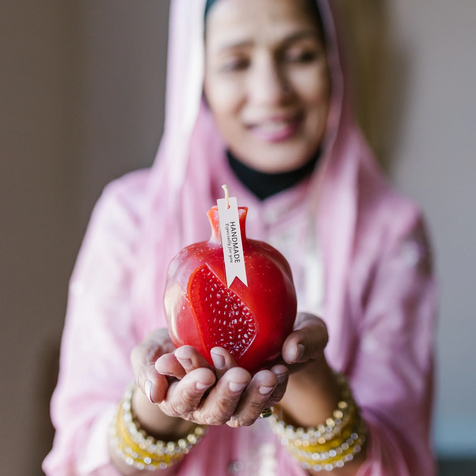 

100Pcs Aromatic Hang Tags Double Color Paper Labels for Handmade Gifts DIY Baking Candles Bracelets Decorative Hanging