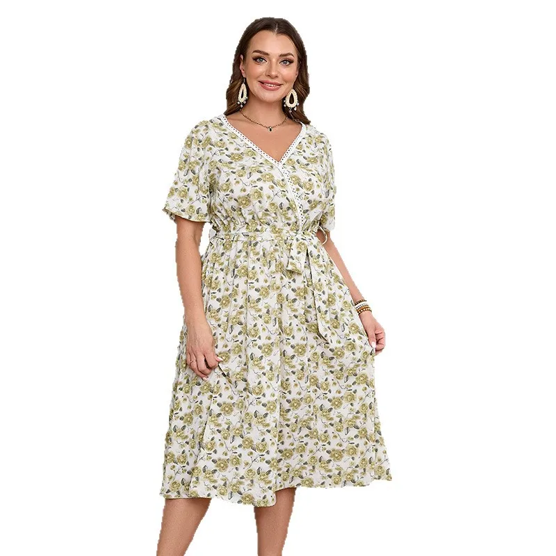 Plus Size Floral La… - image