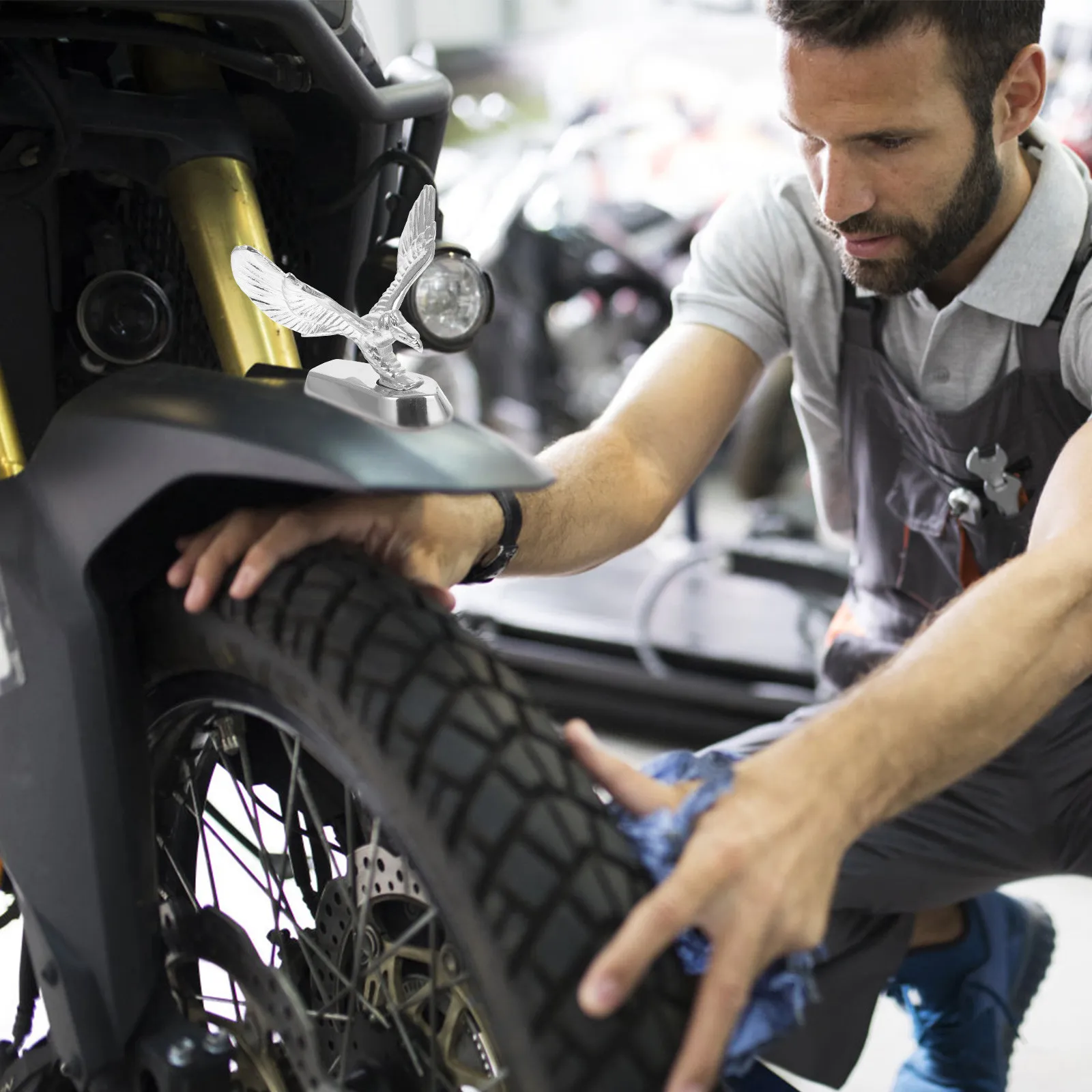 

1Pcs Motorcycle Decoration Front Hood Ornament 3D Eagle Badge Zinc Alloy Metallic Shine Universal Compatibility Motorbike E-Bike