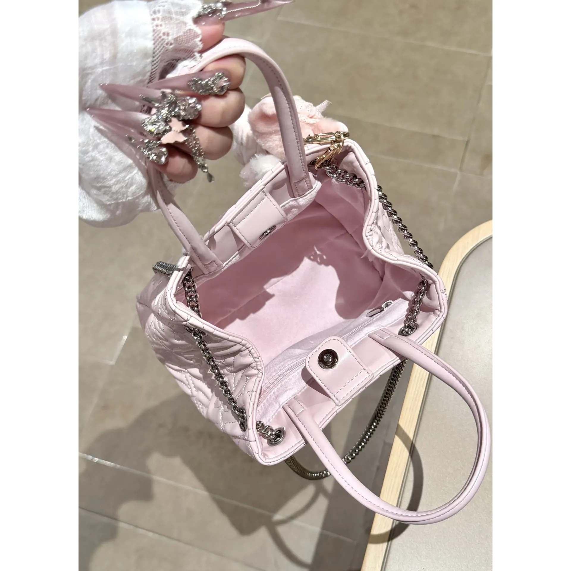 Pink Diamond Pattern Chain Handbag Embroidered Shoulder Crossbody Bag for Commuting Women's Fashion Luxury Style Handbag