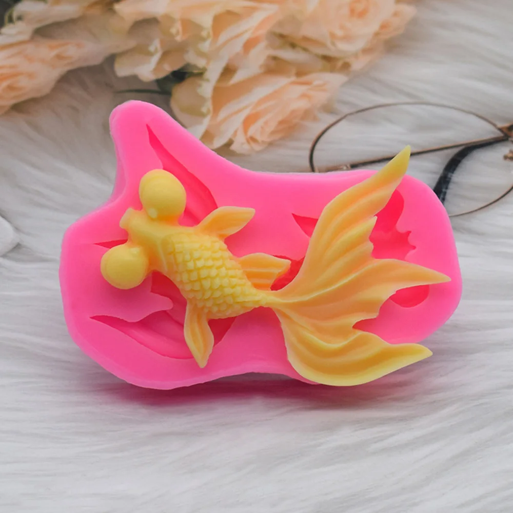 Lychee Life 3D Large Eye Goldfish Liquid Silicone Mold Pendant Liquid Mold DIY Resin Jewelry Production Process Tool Cake Mold