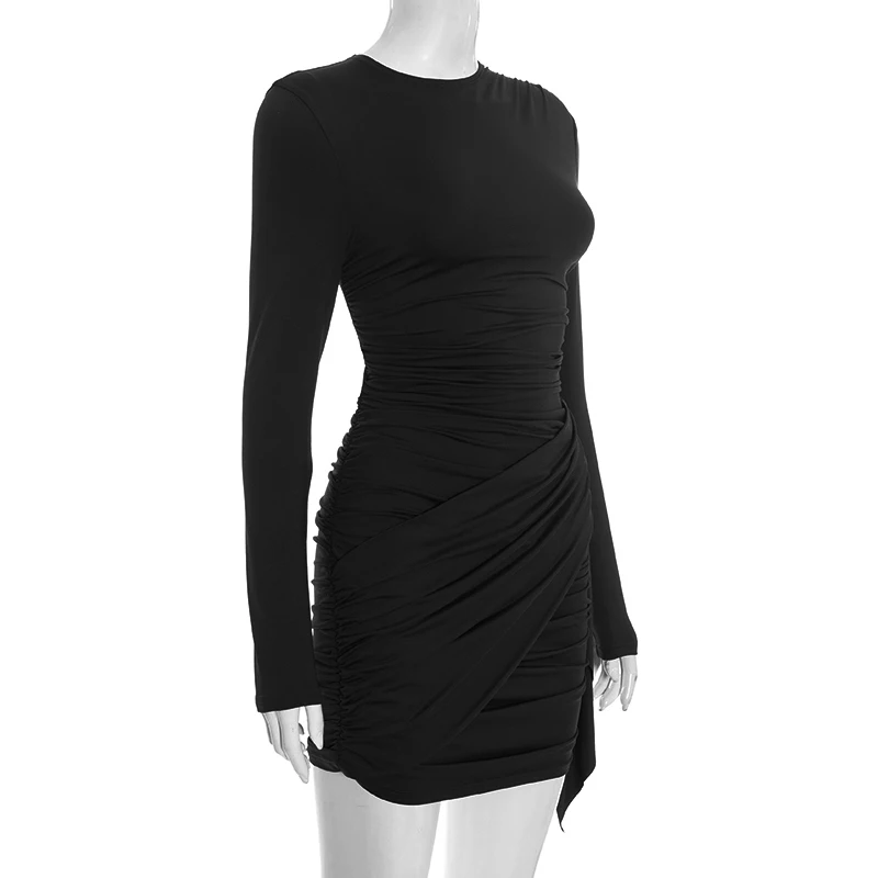 Einfarbiges, plissiertes Kleid mit langen Ärmeln, tailliertem Schnitt und schmaler Passform, kurzes Kleid mit elegantem Flair. – Detail 27