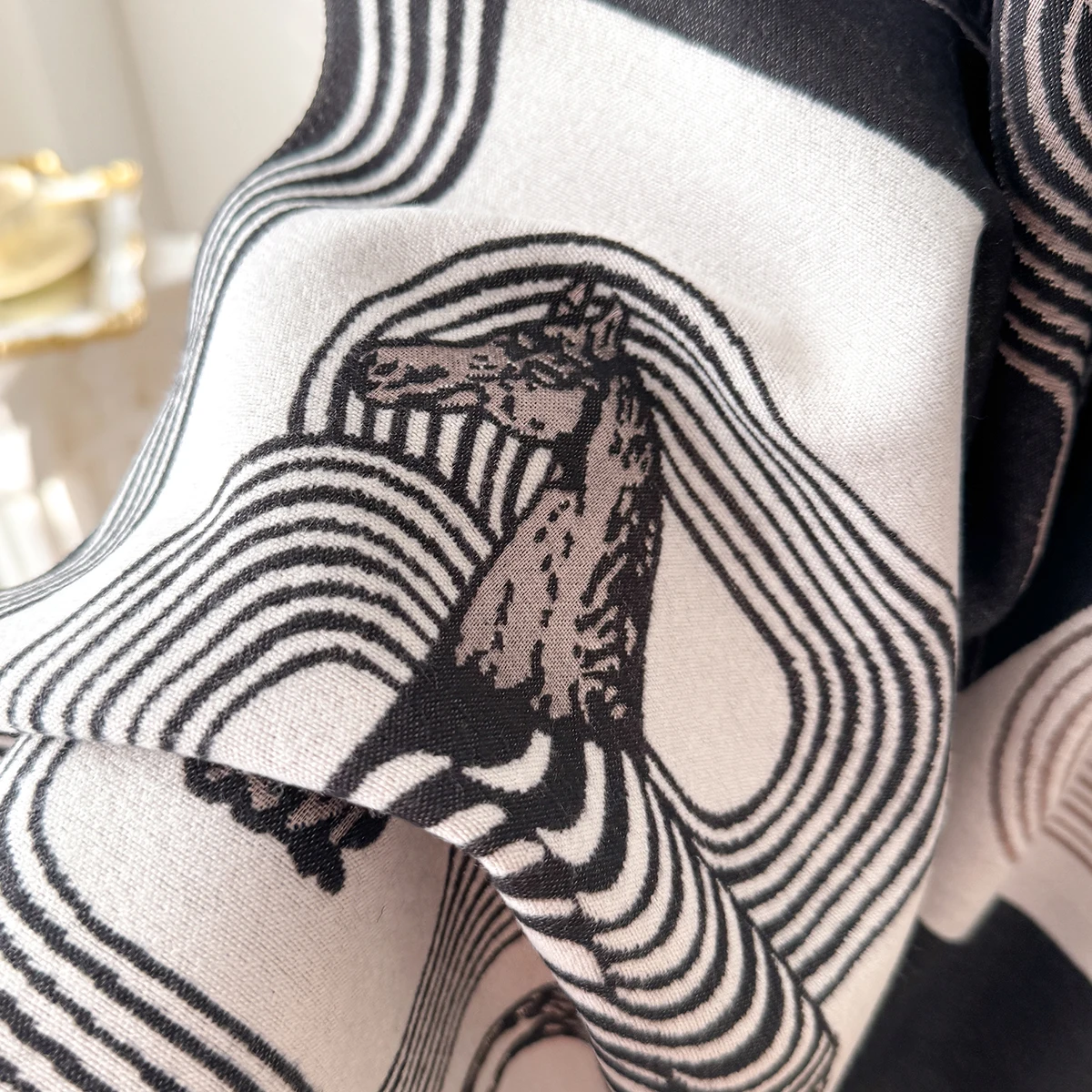 Modischer Winterschal aus Kunstkaschmir für Damen, Vintage-Muster und Quasten, weicher, warmer Schal, eleganter Wickelschal, ideal für Winter-Styling – Detail 3