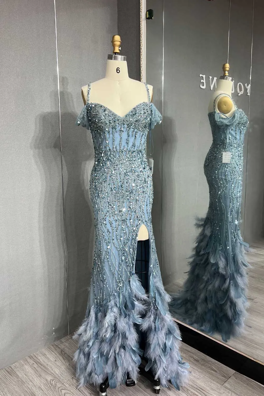 YQLNNE 2024 Luxury Blue Feathers Mermaid Evening Dresses Long Straps Tulle Crystals Wedding Party Gown Dubai