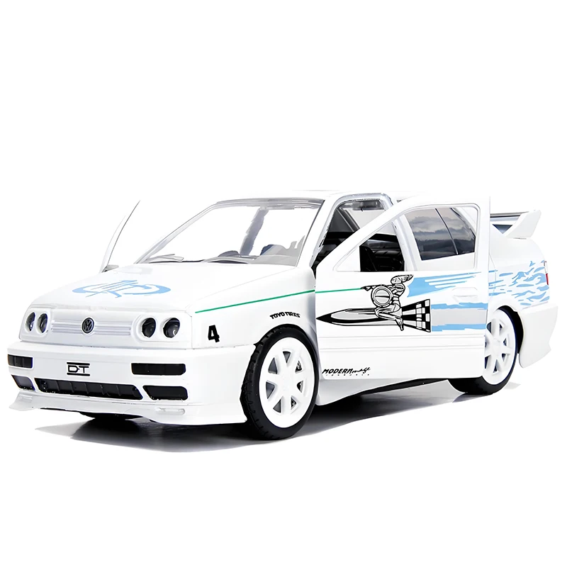 JADA 1:32 Jesse's JETTA Alloy Car Diecasts & Toy Vehicles Car Model Miniature Scale Model Car For Children
