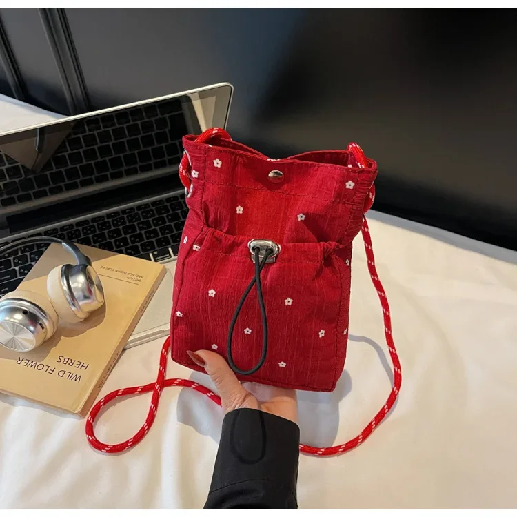 Kreative Falten-Tasche Neue Mode Trendige Umhängetasche Vielseitige Einzel-Schulter-Handytasche Aufbewahrung und Dekoration – Detail 37