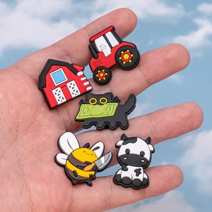 Niedliche Tiere Schuhschuh, Hund, Katze, Kuh, Schwein, Hühnchen, Dekorationszubehör, Bauernhöfe, Traktor, Stifte, Narren, Jeans, 1PC Hauptverkäufe Orange Jeans - №4