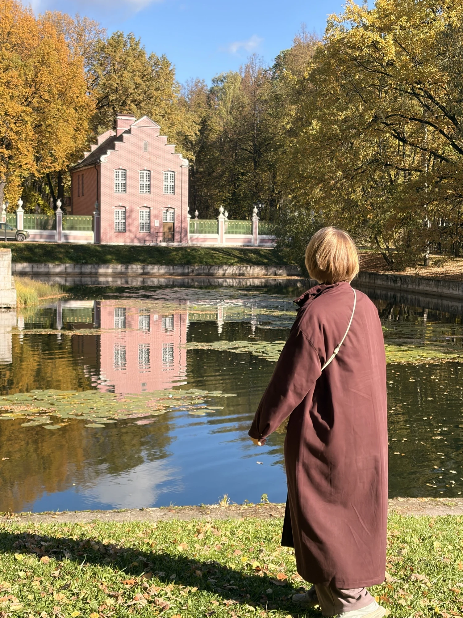Photo accompanying Solomon K.’s The Oversized Long Trench Coat review