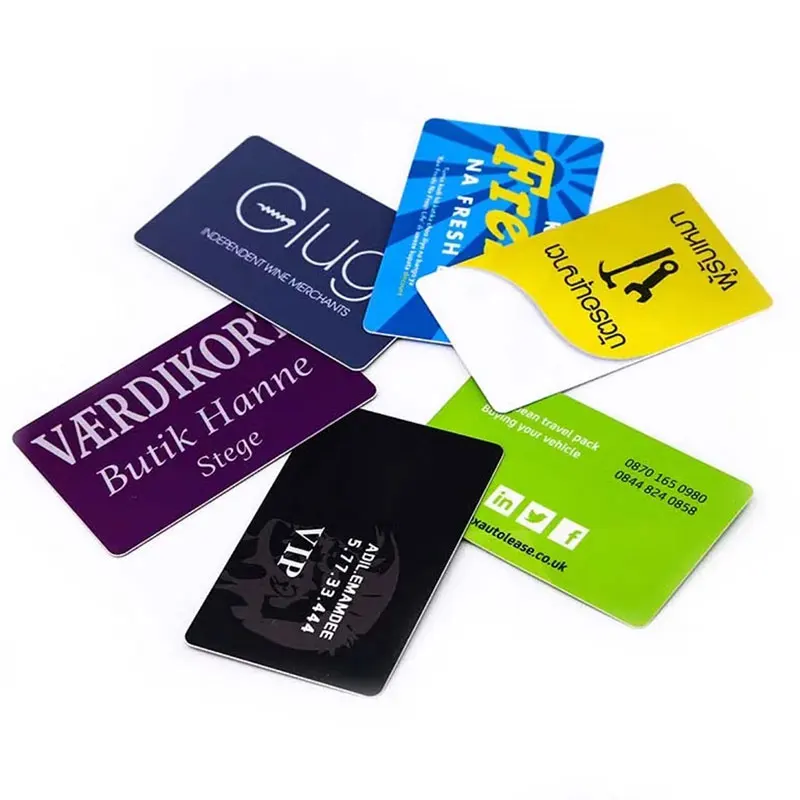 Biglietto da visita in PVC da 0,76 mm Biglietto da visita impermeabile in plastica personalizzato Design gratuito Biglietto da visita personalizzato satinato personalizzato