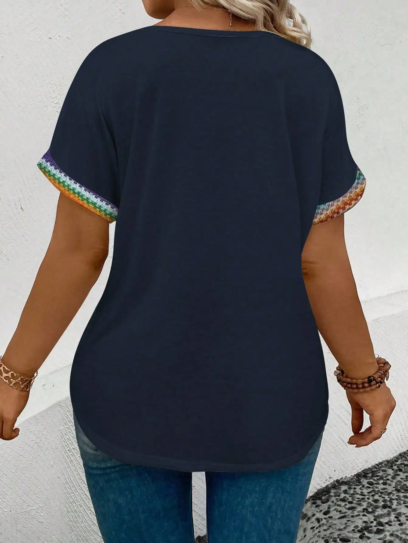 

Женская повседневная футболка с V-образным вырезом и коротким рукавом, с радужным принтом, свободного кроя, больших размеров