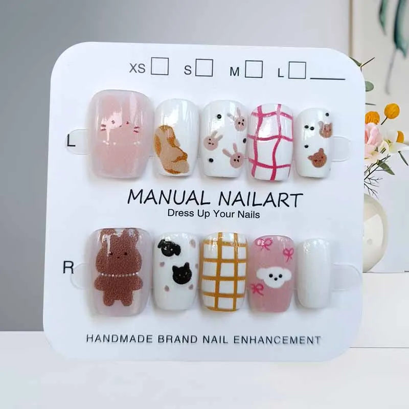 10 Stuks Vrouwen Leuke Aardbei Sweetheart Zwart Witte Bloem Met Cat Eye Ontwerp Druk Op Nagels Mooie Beer Strik Nep nagels